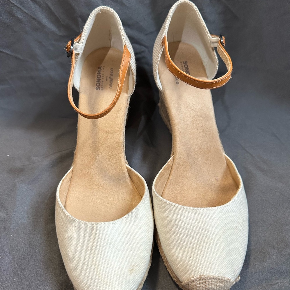 Sonoma Women's Tan and Cream Wedge Shoes
